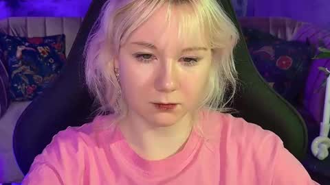 Snapshot of nancymartinez chatting on March 8, 11:37 am nancymartinez online show from March 8, 11:37 am