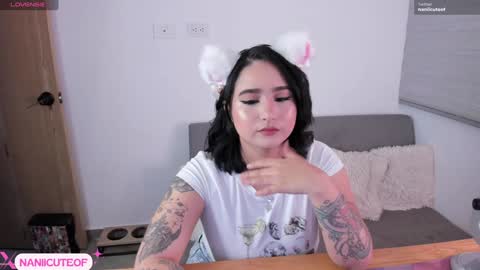 Snapshot of naniicute chatting on January 26, 12:37 am ELLA online show from January 26, 12:37 am