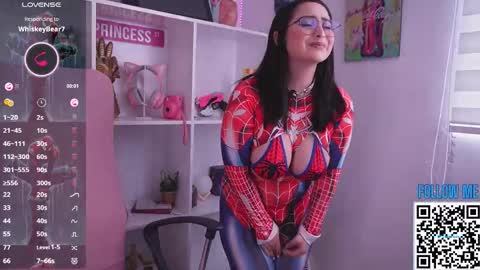 Snapshot of naniicute chatting on October 31, 8:32 pm ELLA online show from October 31, 8:32 pm