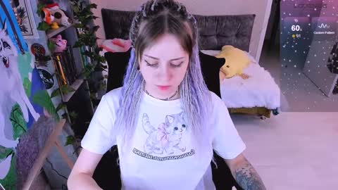 Monday-Friday 12-4 AM and 6-9 AM New York time online show from December 24, 6:22 am