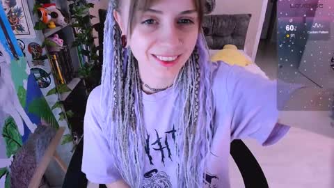 Monday-Friday 12-4 AM and 6-9 AM New York time online show from December 25, 11:11 am