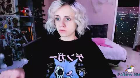 Monday-Friday 12-4 AM and 6-9 AM New York time online show from October 30, 8:53 pm