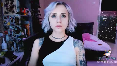 Monday-Friday 12-4 AM and 6-9 AM New York time online show from December 4, 8:17 pm