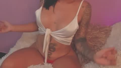 Snapshot of nany_tnt chatting on January 12, 8:04 am NANY online show from January 12, 8:04 am