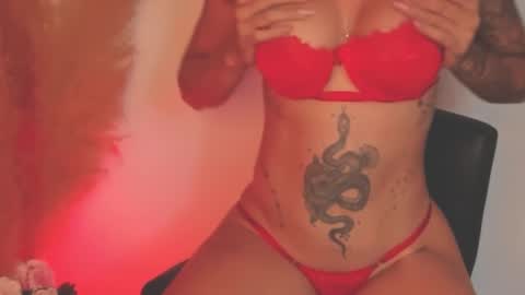 Snapshot of nany_tnt chatting on January 26, 8:36 am NANY online show from January 26, 8:36 am