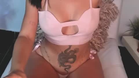 Snapshot of nany_tnt chatting on March 10, 4:17 am NANY online show from March 10, 4:17 am