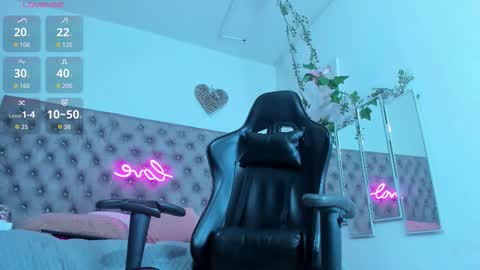 Naomi online show from October 6, 10:56 am