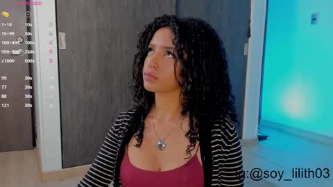 Naomi  online show from October 20, 1:39 am