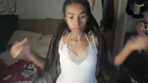 Naomii online show from January 30, 2:06 am