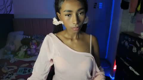 Naomii online show from February 22, 11:57 pm