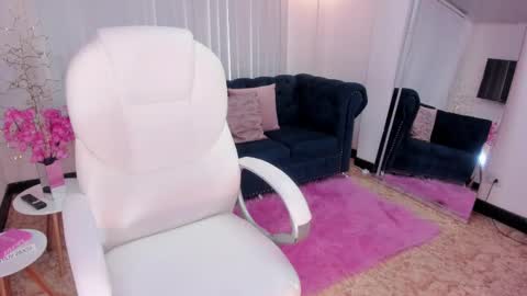 Naomi Campbell online show from March 5, 3:07 pm