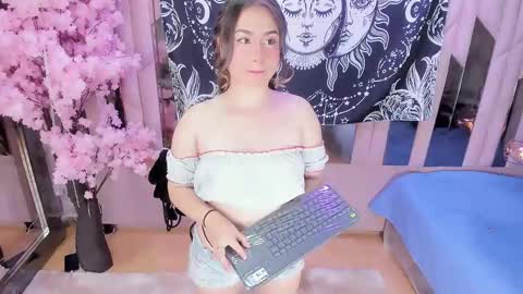     online show from December 14, 9:19 pm