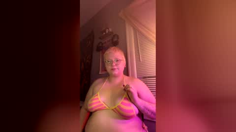 Snapshot of naominymph420 chatting on December 23, 4:21 am naominymph420 online show from December 23, 4:21 am