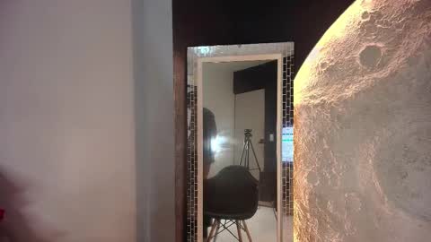 Snapshot of naomiqueents chatting on November 11, 1:00 pm Naomi Qeents online show from November 11, 1:00 pm