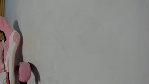 Snapshot of naomis_35 chatting on November 19, 7:14 pm naomis_35 online show from November 19, 7:14 pm