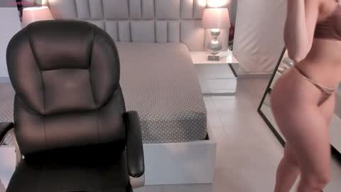 Naomi online show from October 5, 12:47 pm