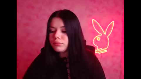 Snapshot of naomivibes chatting on November 21, 6:56 am Naomi online show from November 21, 6:56 am