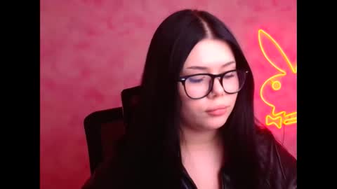 Snapshot of naomivibes chatting on November 27, 11:29 pm Naomi online show from November 27, 11:29 pm