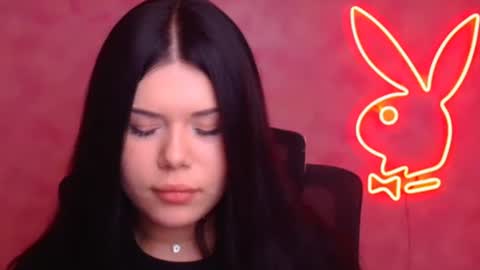 Snapshot of naomivibes chatting on December 5, 6:48 pm Naomi online show from December 5, 6:48 pm