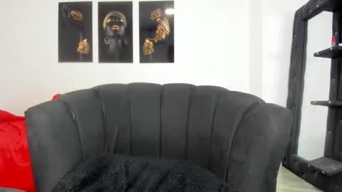 naomiwildburn online show from February 22, 6:41 pm