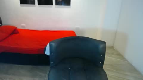 naomiwildburn online show from September 13, 2:28 pm