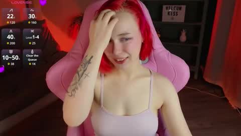 Snapshot of naomiyoru chatting on November 11, 8:31 pm Naomi online show from November 11, 8:31 pm