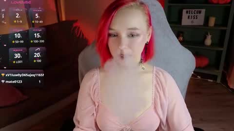 Snapshot of naomiyoru chatting on December 13, 8:47 pm Naomi online show from December 13, 8:47 pm