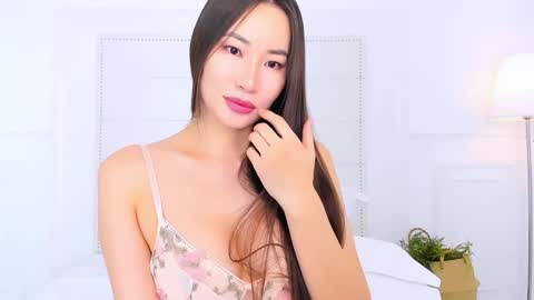 Naomi online show from December 4, 2:32 am