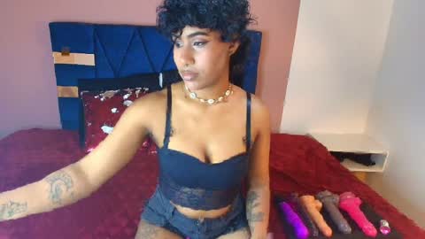 N A O M Y online show from April 4, 8:06 pm