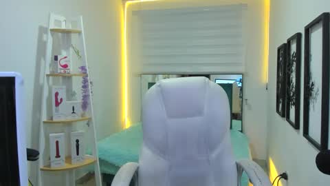 naomy_sex_69 online show from November 4, 11:04 pm