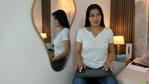 Naomy Smith online show from March 5, 6:45 pm