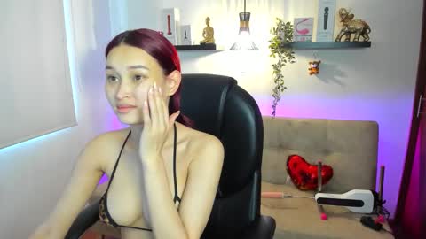 Naomy Stanley online show from May 12, 8:50 pm