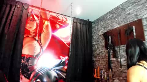 Snapshot of naomyangel chatting on October 6, 11:29 am naomy online show from October 6, 11:29 am