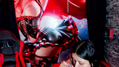 Snapshot of naomyangel chatting on November 8, 11:43 am naomy online show from November 8, 11:43 am