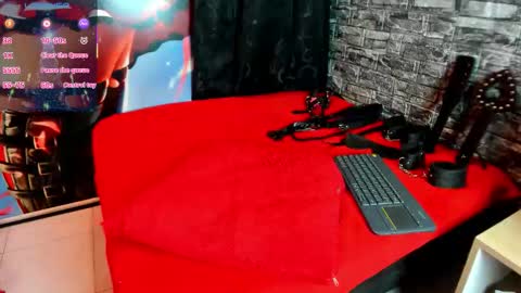 Snapshot of naomyangel chatting on December 3, 11:41 am naomy online show from December 3, 11:41 am