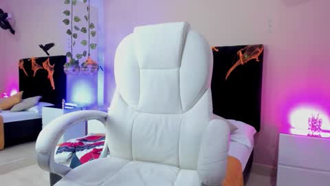 Nascary Fox online show from October 24, 8:49 pm