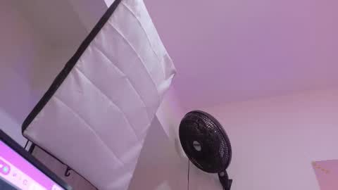 Nascary Fox online show from November 30, 2:43 pm