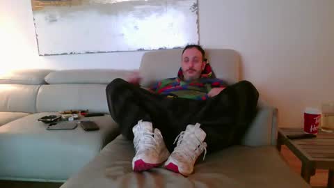 nassobout online show from December 31, 11:39 pm