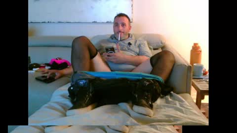 nassobout online show from October 1, 2:06 am