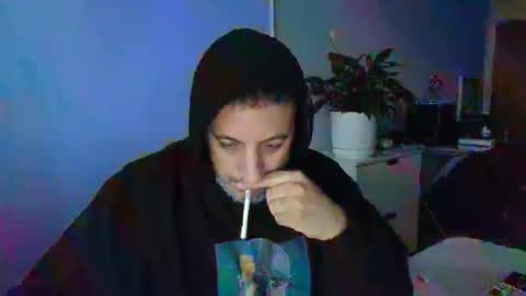 nassobout online show from November 8, 7:56 pm