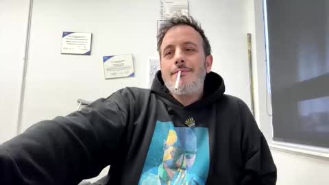 nassobout online show from April 2, 9:45 pm