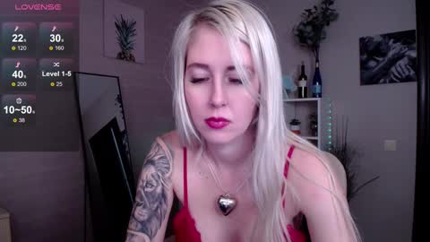 Snapshot of nastasya_cute chatting on February 10, 4:52 am Nastya online show from February 10, 4:52 am