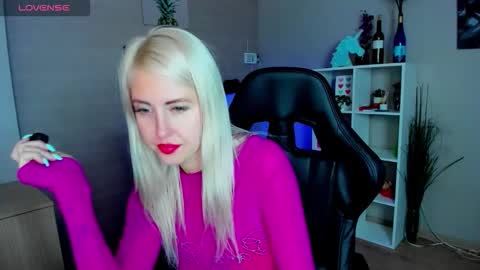 Snapshot of nastasya_cute chatting on October 2, 1:34 am Nastya online show from October 2, 1:34 am