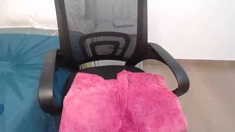 Snapshot of nasti_queen chatting on March 5, 4:34 am Mona online show from March 5, 4:34 am