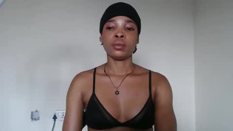 Snapshot of nastie_cumlover chatting on November 12, 8:59 am bella online show from November 12, 8:59 am