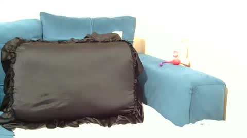 Bella online show from October 28, 3:36 pm