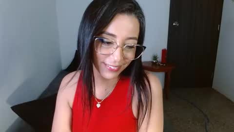 Snapshot of nat4youlove chatting on February 23, 4:50 am nathalia online show from February 23, 4:50 am