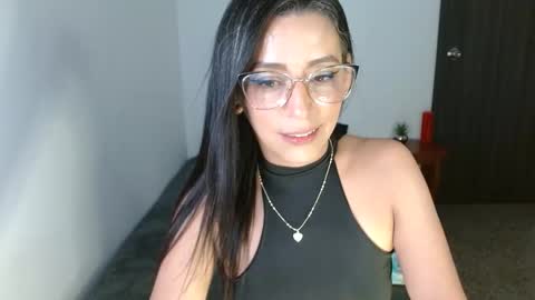 Snapshot of nat4youlove chatting on March 1, 3:53 am nathalia online show from March 1, 3:53 am