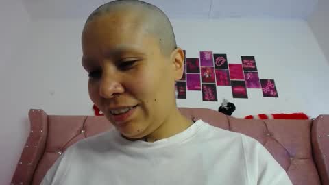 nat_evans8 online show from March 11, 3:23 am