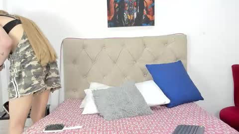 Snapshot of natacha_ferrer1 chatting on November 26, 11:33 am natacha_ferrer1 online show from November 26, 11:33 am